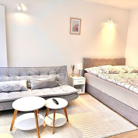 Rezidence Sadova Zlin Appartement Buitenkant foto