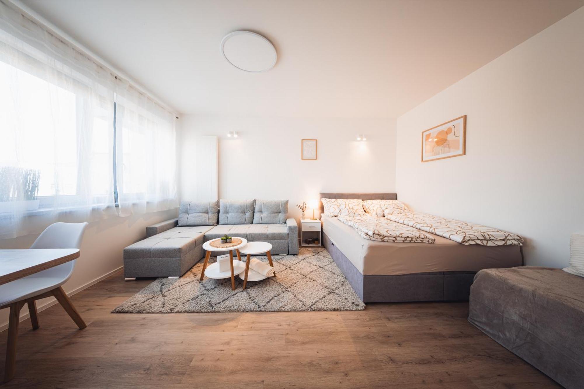 Rezidence Sadova Zlin Appartement Buitenkant foto