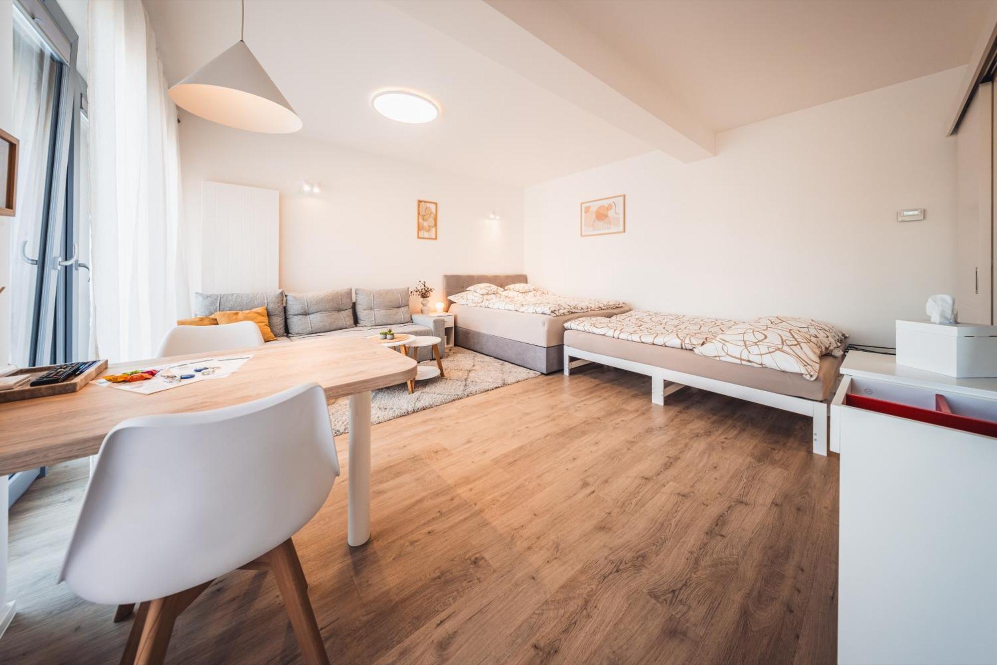 Rezidence Sadova Zlin Appartement Buitenkant foto